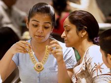 പുതുവ‍‍ർഷം സ്വർണ വിലയിൽ വ‍‍ർദ്ധനവ്, കേരളത്തിലെ ഇന്നത്തെ സ്വ‌ർണ വില