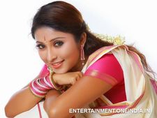 വിവാഹപ്രായമായ പ്രവാസികളുടെ ശ്രദ്ധയ്ക്ക്!!! താലി കെട്ടാനും ഇനി ആധാ‍‍ർ വേണം
