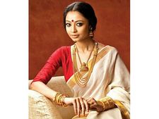 സ്വ‍ർണ വില വീണ്ടും ഇടിഞ്ഞു