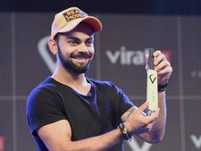 ഷാരൂഖ് ഔട്ട്, കോഹ്‍ലി ഇൻ: ബ്രാൻഡ് മൂല്യത്തിൽ നമ്പർ വൺ, വില കേട്ടാൽ ഞെട്ടും!!!