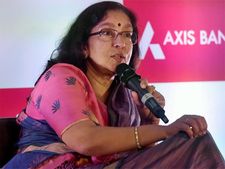 ആ‍ർബിഐ എതി‍ർത്തു; ആക്സിസ് ബാങ്ക് മേധാവി ശിഖ ശർമ്മ നേരത്തേ സ്ഥാനമൊഴിയും