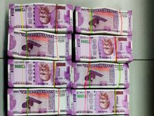 രണ്ടായിരത്തിന്റെ വ്യാജ നോട്ടുകൾ സജീവം; വ്യാജ നോട്ടിനെ എങ്ങനെ തിരിച്ചറിയാം?