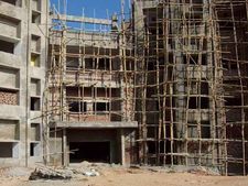 റിയല്‍ എസ്റ്റേറ്റ് രംഗം പ്രതിസന്ധിയില്‍; എട്ട് നഗരങ്ങളില്‍ ബില്‍ഡര്‍മാരുടെ കടം 4 ലക്ഷം കോടി