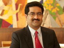 സർക്കാർ സഹായിച്ചില്ലെങ്കിൽ വൊഡാഫോൺ ഐഡിയ അടച്ചുപൂട്ടേണ്ടി വരും, മുന്നറിയിപ്പുമായി കുമാർ ബിർള