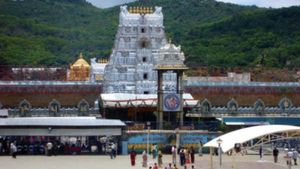 ഗോസംരക്ഷണത്തിനായി തിരുപ്പതി ക്ഷേതത്തിൽ 1 കോടി രൂപ സംഭാവ നൽകി ഐടി കമ്പനി ഉടമ