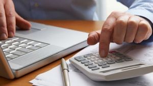 നിങ്ങളുടെ സാമ്പത്തിക ലക്ഷ്യങ്ങൾ പൂർത്തീകരിക്കാൻ ഒരു കുടുംബ ബജറ്റ് എത്രമാത്രം സഹായിക്കും?