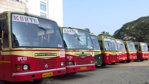 സംസ്ഥാന ബജറ്റ്: കെഎസ്ആര്‍ടിസിക്ക് 1,800 കോടി; മൂന്നാറിലെ സ്റ്റാന്‍ഡില്‍ 100 കോടിയുടെ ബജറ്റ് ഹോട്ടല്‍