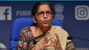 കോവിഡ് പ്രതിസന്ധി: 1.10 ലക്ഷം കോടി രൂപയുടെ വായ്പാ ഗ്യാരണ്ടി പ്രഖ്യാപിച്ച് കേന്ദ്രം — സുപ്രധാന തീരുമാനങ്ങള്‍
