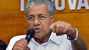 കേരള സര്‍ക്കാറിന്‍റെ മൊത്ത റവന്യൂ വരവ് 92,854.48 കോടിയായി ഉയര്‍ന്നു