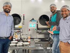 തൊഴിലാളി ക്ഷാമം പരിഹരിക്കാൻ ദോശയെ യന്ത്രവത്കരിച്ചു; മുകുന്ദ ഫുഡ്സിന്റെ ഉപഭോക്താവായി ഐടിസിയും 