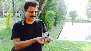 35% നഷ്ടത്തിലായിട്ടും പൊറിഞ്ചു വിടാതെ മുറുകെ പിടിച്ചിരിക്കുന്ന സ്‌മോള്‍ കാപ് ഓഹരിയിതാ; കാരണം?