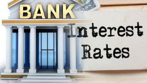 സ്ഥിര നിക്ഷേപം വേഗം വളരണോ? റെക്കോർഡ് പലിശ നൽകാൻ സ്മോൾ ഫിനാൻസ് ബാങ്കുകൾ റെഡി, കൂടുതലറിയാം