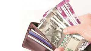 2024ൽ കീശ നിറയ്ക്കാം, വരുമാനം വർദ്ധിപ്പിക്കാൻ വഴിയുണ്ട്; ഈ കാര്യങ്ങൾ ശീലമാക്കൂ