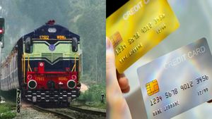 ഈ ക്രെഡിറ്റ് കാർഡുകൾ കയ്യിലുണ്ടോ? ട്രെയിൻ യാത്ര ലാഭകരമാക്കാം, ആനുകൂല്യങ്ങളും നിരവധി