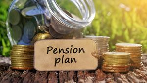 പ്രതിവർഷം 60,000 രൂപ പെൻഷൻ വേണോ? ദിവസം വെറും 7 രൂപ നിക്ഷേപിച്ചാൽ മതി 