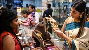 തൃശൂരിലെ സ്വർണ്ണ വ്യാപാര കേന്ദ്രങ്ങളിൽ ജിഎസ്ടി വകുപ്പിന്റെ മിന്നൽ പരിശോധന, വമ്പൻ ജ്വലറി ഉടമകൾ കുടുങ്ങുമോ?