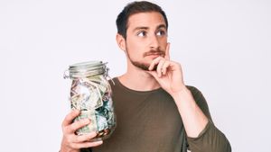 'പണം ഇരട്ടിപ്പിക്കാൻ നിങ്ങൾ ചെയ്യുന്ന ആന മണ്ടത്തരം ഇതാണ്', അടപടലം പൂട്ടാതിരിക്കണമെങ്കിൽ സൂക്ഷിച്ചോ 