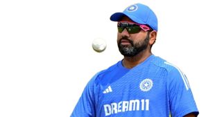 'ഫോം ഔട്ട് കളിയിയിൽ മാത്രം, സാമ്പാദ്യത്തിൽ ഇങ്ങേര് റിച്ച് ആണ്', രോഹിത് ശർമയുടെ ആസ്തി 