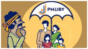 436 രൂപ കയ്യിലുണ്ടോ, 2 ലക്ഷം രൂപയുടെ ലൈഫ് ഇൻഷുറൻസിൽ ചേരാം, ജീവിതം സുരക്ഷിതമാക്കു