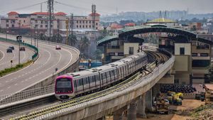 കെ-റെയിൽ ഉപേക്ഷിച്ചോ? അതിവേ​ഗ യാത്രക്കായി കേരളത്തിൽ മെട്രോ മാതൃകയിൽ റാപ്പിഡ് റെയിൽ പദ്ധതി വരുന്നു