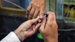 ജനവിധി തേടി തദ്ദേശ സ്ഥാപനങ്ങൾ: കേരളത്തിൽ ആദ്യ ഘട്ട വോട്ടെടുപ്പ് ആരംഭിച്ചു; രണ്ടാം ഘട്ടം 11-ന് നടക്കും