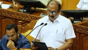 കേരള ബജറ്റ് 2026: രാജ്യത്ത് നടക്കുന്നത് നോട്ട് ചോരി, കേന്ദ്രസർക്കാറിനെ കടന്നാക്രമിച്ച് ധനമന്ത്രി