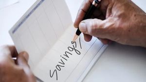 ജീവിതം ആസ്വദിച്ച് കൊണ്ട് സാമ്പത്തിക ഭദ്രത ഉറപ്പാക്കാം: പണം ലാഭിക്കാൻ 5 വഴികൾ