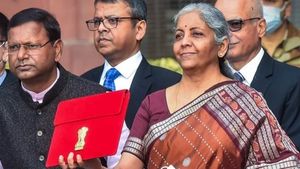 കേന്ദ്ര ബജറ്റ് 2026: ബജറ്റിനോളം ചർച്ചയാകുന്ന സാരികൾ, നിർമ്മല സീതാരാമന്‍റെ വസ്ത്രത്തിനും പറയാൻ ഏറെയുണ്ട്..