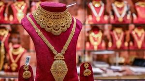 പൊട്ടിത്തകർന്ന് സ്വർണവില, 3 ദിവസത്തിനുള്ളിൽ കുറഞ്ഞത് 20,000 രൂപ, വീണ്ടും താഴ്ന്നേക്കും..?