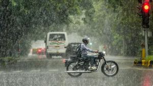 മഴ വരുന്നേ.. മഴ..! സംസ്ഥാനത്ത് വരും ദിവസങ്ങളിൽ കാലാവസ്ഥ മാറും, ഈ 4 ജില്ലകളിൽ മഴ പെയ്യാൻ സാധ്യത