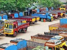 டீசல் விலை உயர்வைக் கண்டித்து 20ம் தேதி முதல் லாரி ஸ்டிரைக்: நாளை முதல் சரக்கு புக்கிங் நிறுத்த�
