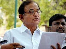வத்ரா- டிஎல்எப் நிறுவன பரிவர்த்தனைகள் பற்றி விசாரணை நடத்த முடியாது: ப.சிதம்பரம்