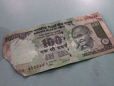 அழுக்கடைந்த, சேதமடைந்த ரூபாய் நோட்டுக்களை என்ன செய்வது?