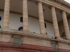 திருத்தங்களுடன் சரக்கு மற்றும் சேவை வரி (GST) மசோதாவிற்கு நாடாளுமன்றத்தில் ஒப்புதல்!!