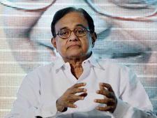 இருசக்கர வாகனங்கள், ப்ரிஜ், டிவி வாங்க குறைந்த வட்டியில் வங்கி கடன் திட்டம்!!: ப.சிதம்பரம்.. 