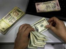 ரூபாய் மதிப்பு ஒரு மாத உயர்வை எட்டியது!!