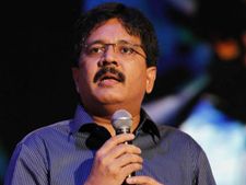 அன்னிய முதலீட்டிற்காக கையேந்தும் கலாநிதி மாறன்!!