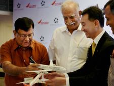 1,300 இடங்களுக்கும் பறக்க தயாராகும் ஏர் இந்தியா- ஸ்டார் அலையன்ஸ்!!