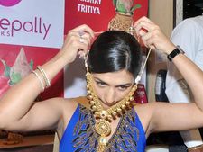 ஒரு கிராம் தங்கத்தின் விலை 10 ரூபாய் சரிவு!!