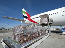 விமான சரக்கு போக்குவரத்தில் 10 இடத்தில் இந்தியா!! அமெரிக்க முதல் இடம்...