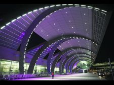 துபாயில் 32 பில்லியன் டாலர் செலவில் உலகிலேயே மிகப்பெரிய விமான நிலையம்!!