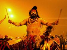 கும்பமேளாவிற்கு சாப்ட்வேர் உருவாக்கும் இன்போசிஸ்!! விஷால் சிக்கா- நரேந்திர மோடி சந்திப்பு..