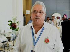 கிங்பிஷர் நிறுவன சொத்துக்களை கைப்பற்றியது எஸ்பிஐ தலைமையிலான குழு!!