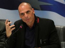 கிரீஸ் நிதி அமைச்சர் திடீர் ராஜினாமா!