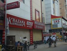 ரூ. 2 லட்சம் நகை வாங்கினால் பான் எண் கேட்கும் மத்திய அரசு : நகைக்கடைகள் இன்று அடைப்பு