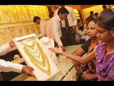 1% கலால் வரியைத் திரும்பப்பெற முடியாது.. நகைக் கடைக்காரர்களுக்கு நிதியமைச்சர் ஜேட்லி பதில்..!