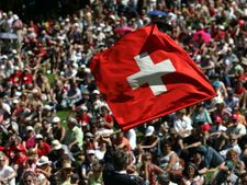 சும்மா இருப்பதற்கெல்லாம் காசு வேண்டாம்.. சுவிஸ் அரசின் நிபந்தனையற்ற ஊதியத்திற்கு மக்கள் எதிர்ப்பு..!