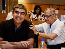 இன்போசிஸ்-க்கு அடித்தது ஜாக்பாட்.. சிவப்புக் கம்பளத்தில் வரவேற்கும் அமெரிக்கா..!