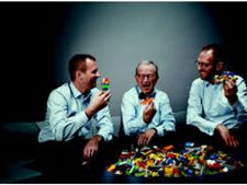 குழந்தைகள் முதல் பெரியவர்கள் வரை.. இந்த பொம்மையை பிடிக்காதவர்களே இல்லை..!