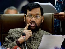 ஜிஎஸ்டி: எம்ஆர்பி விலையை திருத்தி ஸ்டிக்கர் ஓட்டவில்லை என்றால் நிறுவனர்களுக்கு அபராதத்துடன் சிறை! 